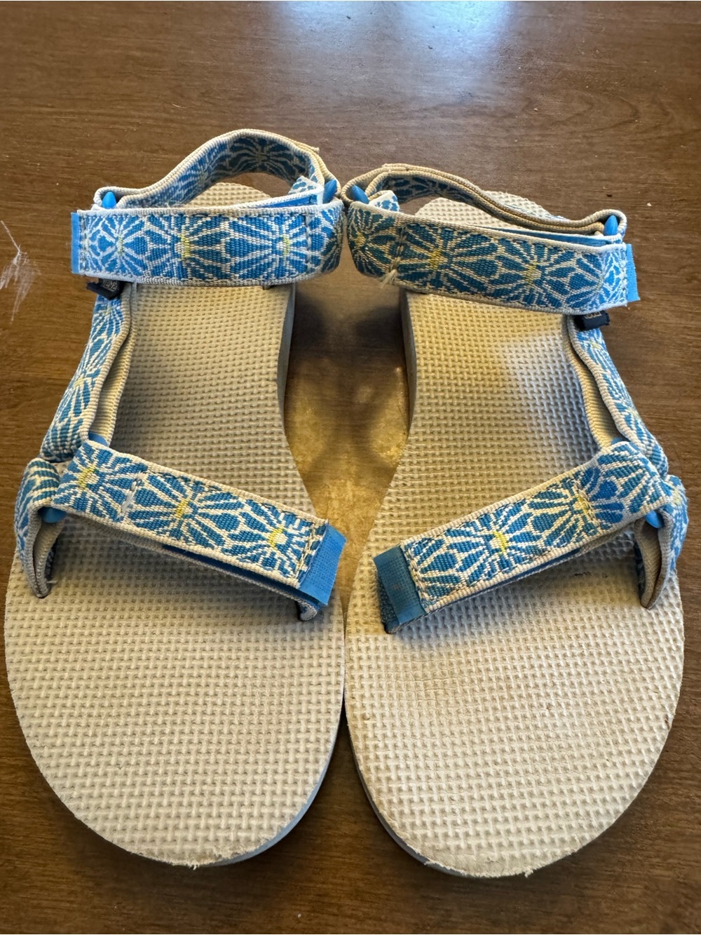 RARE Teva Original Universal Sandals Daisy Floral Print Size 8